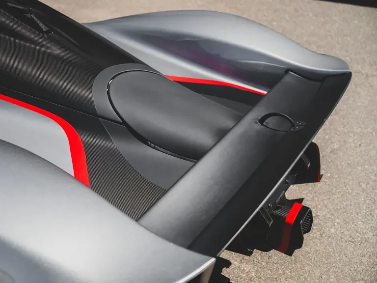 2024 Aston Martin Valkyrie - Image 22 of 31