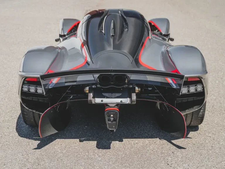 2024 Aston Martin Valkyrie - Image 9 of 31