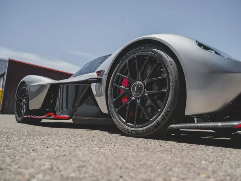 2024 Aston Martin Valkyrie - Image 13 of 31