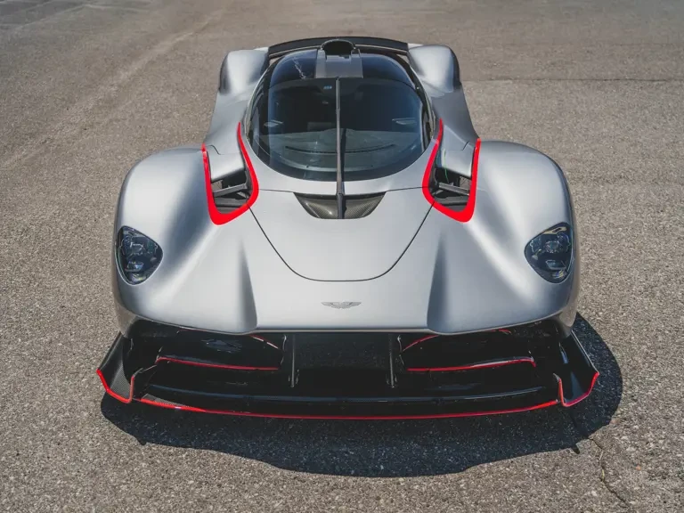 2024 Aston Martin Valkyrie - Image 8 of 31