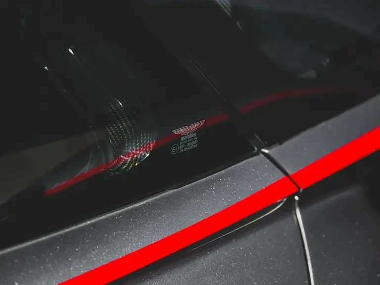 2024 Aston Martin Valkyrie - Image 27 of 31