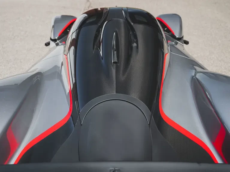 2024 Aston Martin Valkyrie - Image 30 of 31