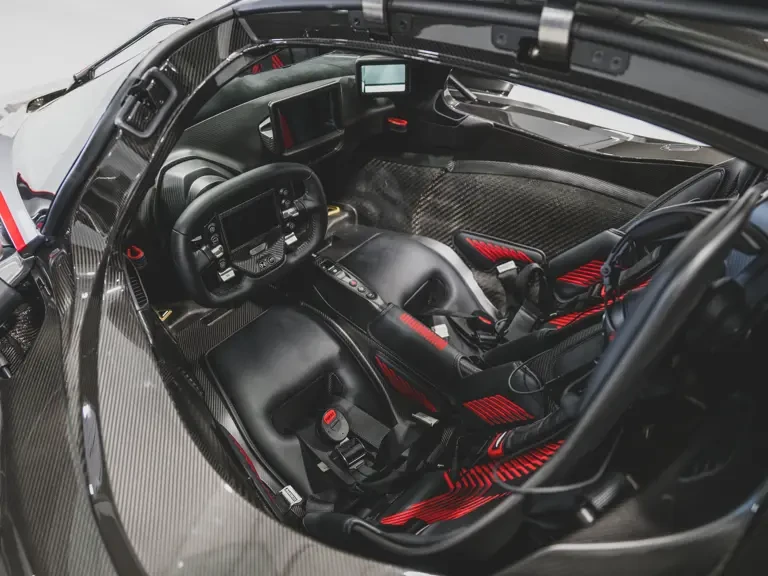 2024 Aston Martin Valkyrie - Image 5 of 31