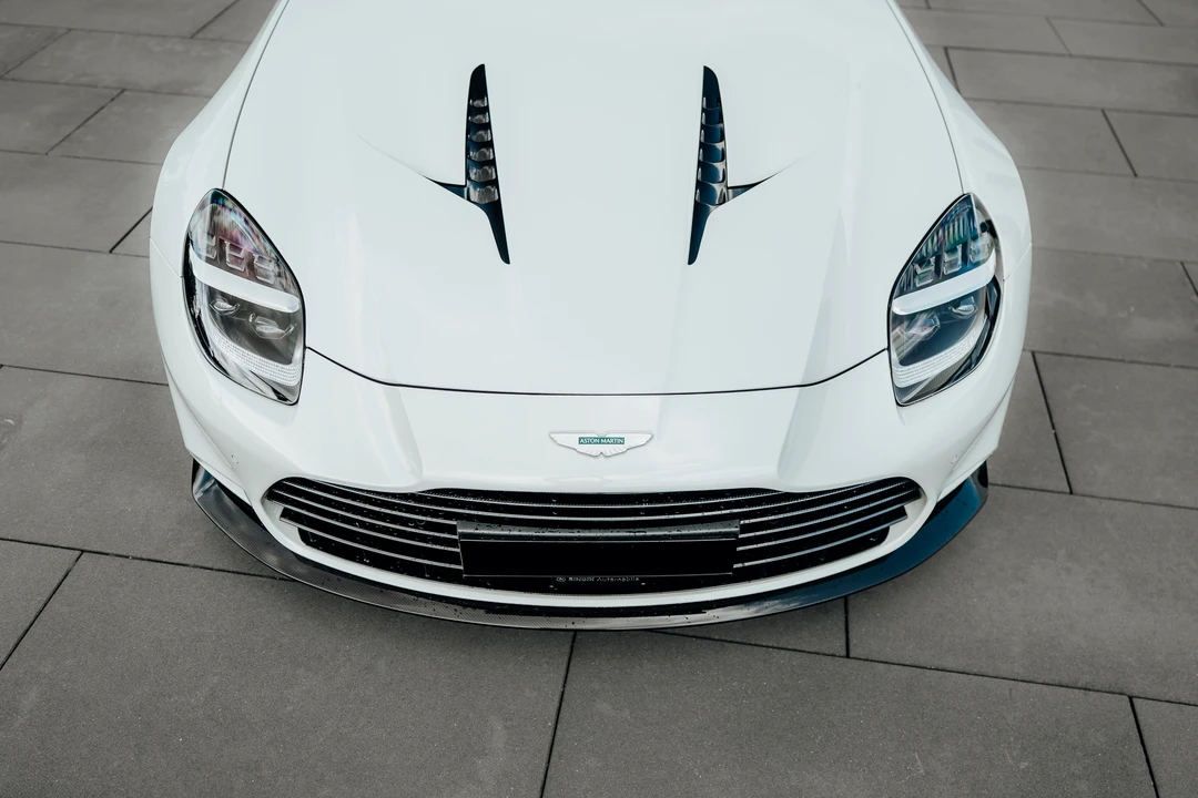 2024 Aston Martin Vanquish - Image 15 of 31