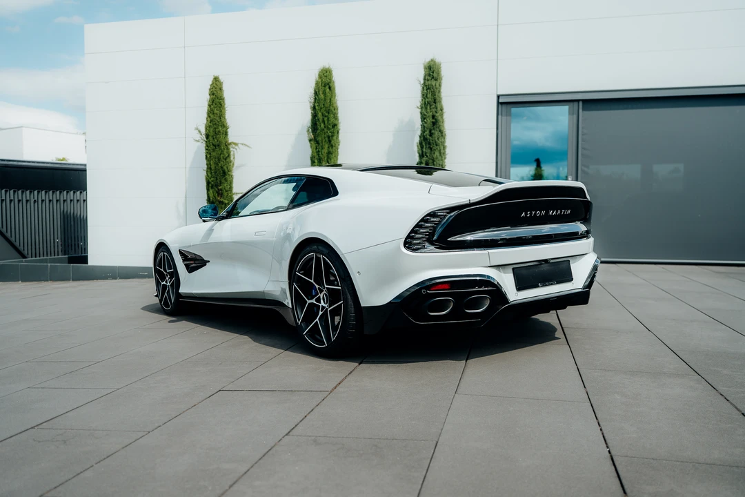 2024 Aston Martin Vanquish - Image 5 of 31