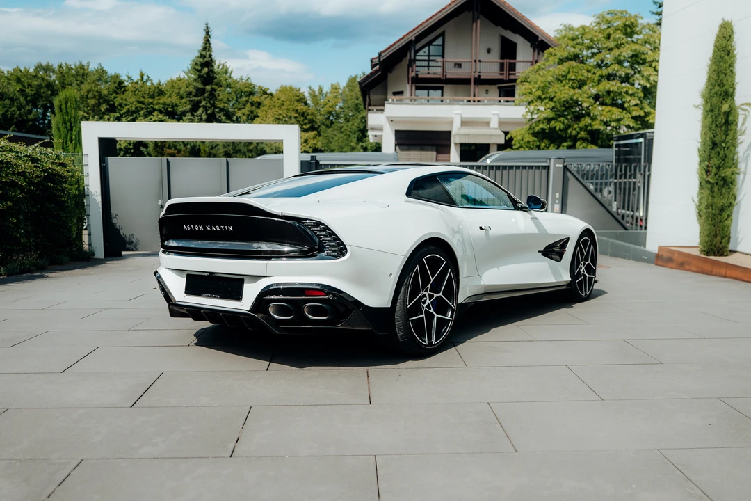 2024 Aston Martin Vanquish - Image 7 of 31