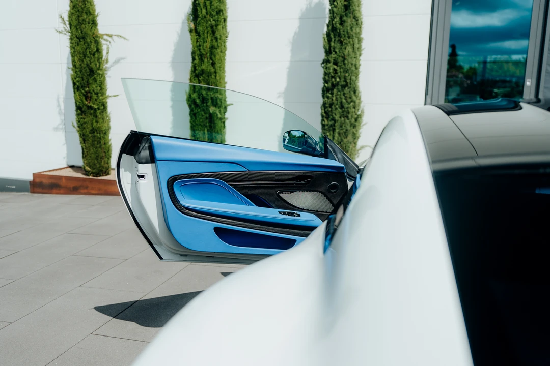 2024 Aston Martin Vanquish - Image 31 of 31
