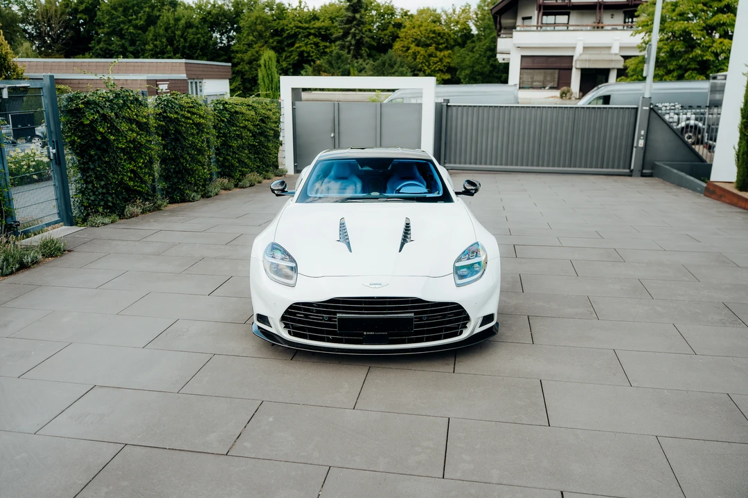 2024 Aston Martin Vanquish - Image 10 of 31