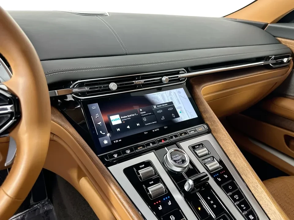 2024 Aston Martin DB12 - Image 8 of 17