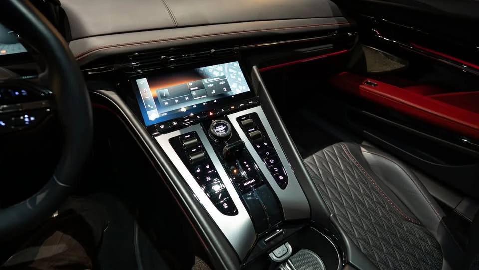2024 Aston Martin DB12 - Image 9 of 10