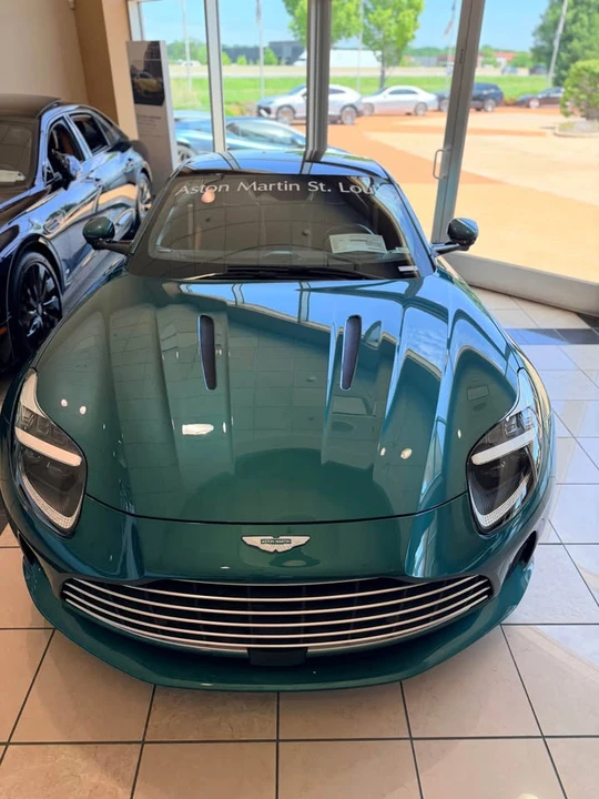 2024 Aston Martin DB12 - Image 12 of 13