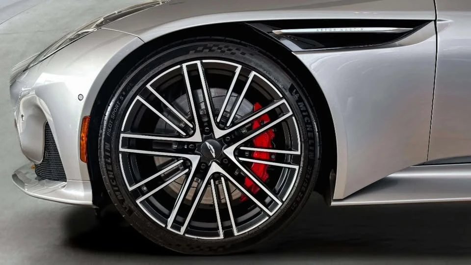 2024 Aston Martin DB12 - Image 9 of 19