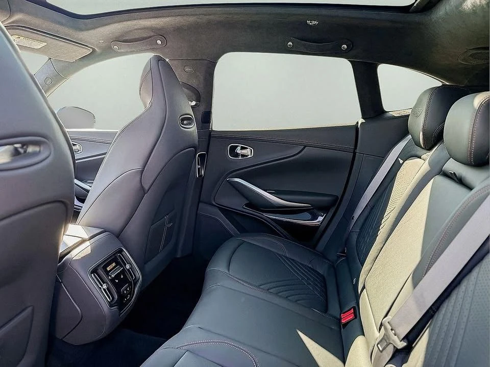 2024 Aston Martin DBX - Image 13 of 14