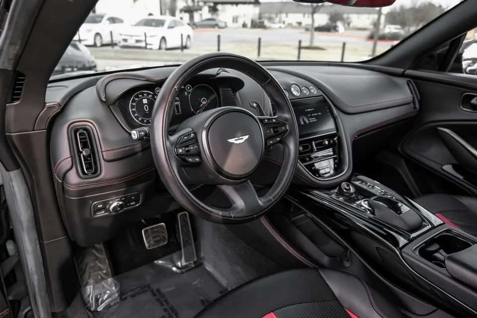 2024 Aston Martin DBX - Image 13 of 20