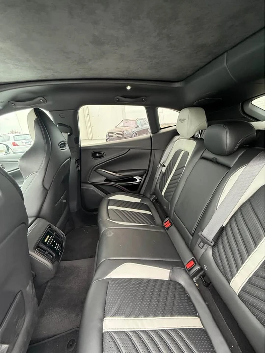 2024 Aston Martin DBX 707 - Image 8 of 10