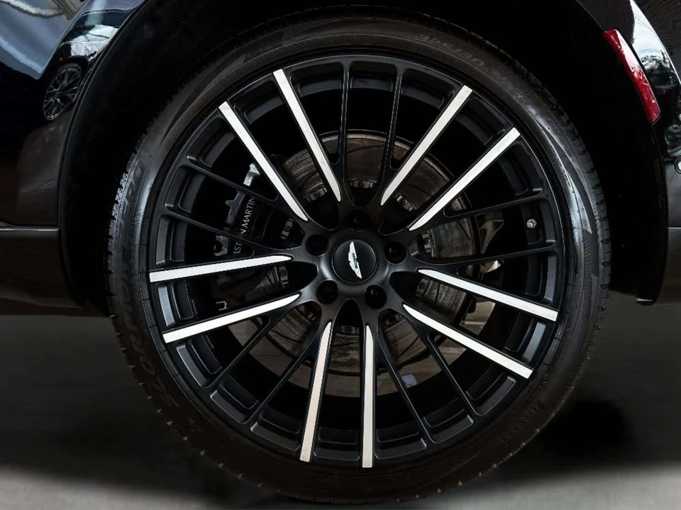 2024 Aston Martin DBX - Image 8 of 20