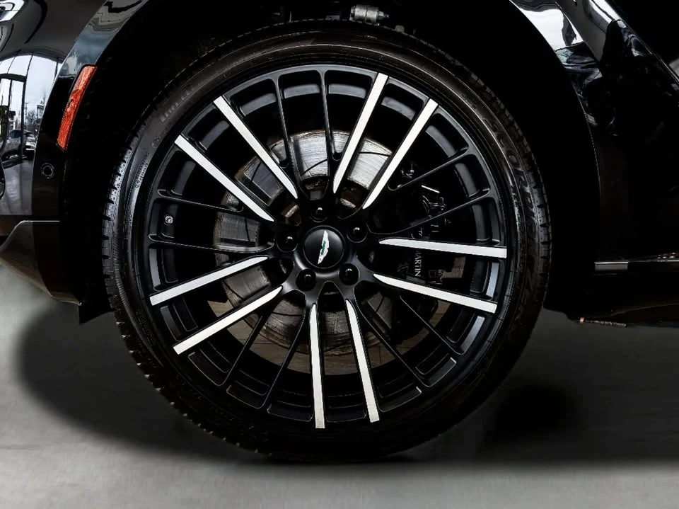 2024 Aston Martin DBX - Image 9 of 20