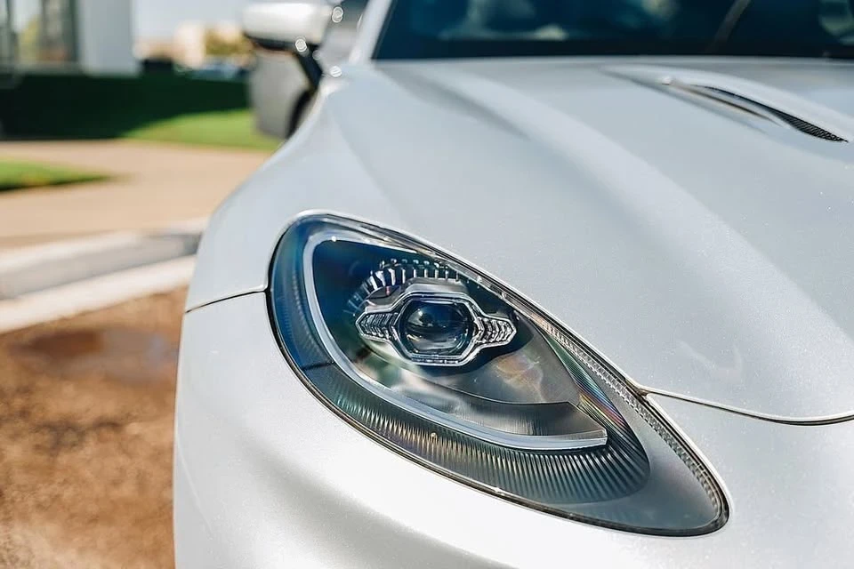 2024 Aston Martin DBX - Image 13 of 20