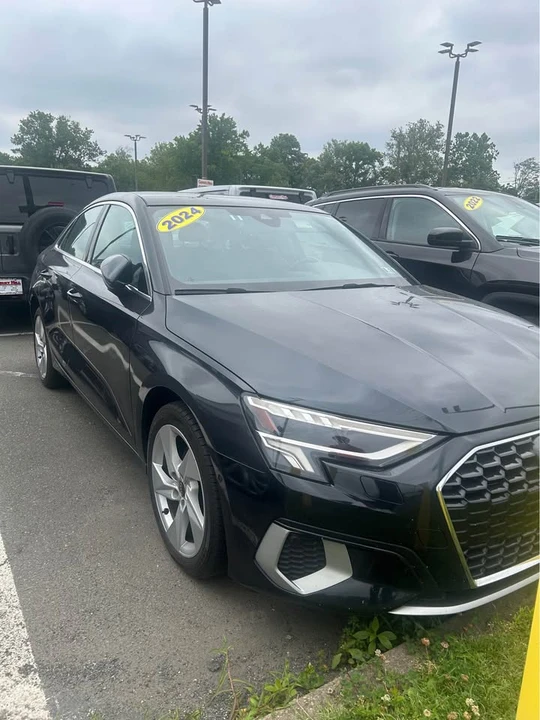 2024 Audi 8Y A3 - Image 2 of 2