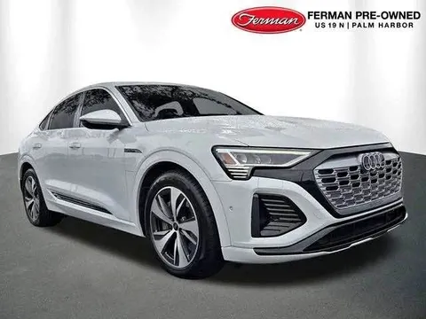 2024 Audi Q8 Sportback e-tron Premium Plus