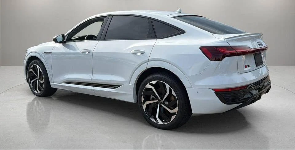 2024 Audi Q8 e-tron - Image 7 of 17