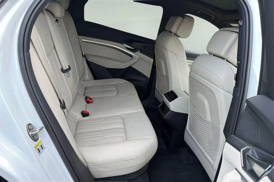 2024 Audi Q8 e-tron - Image 13 of 17