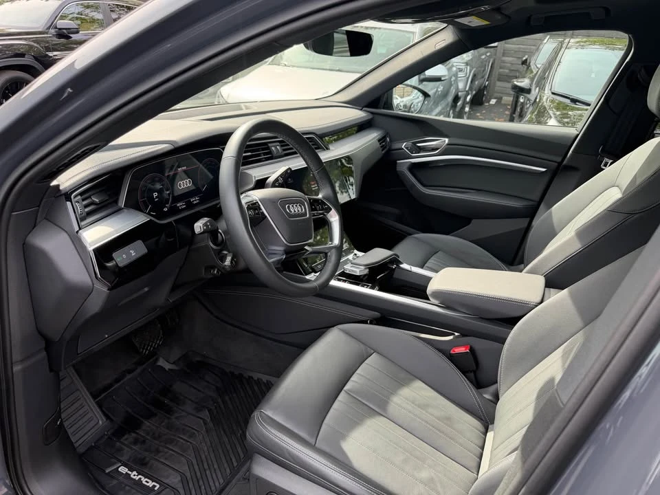 2024 Audi Q8 e-tron - Image 11 of 11