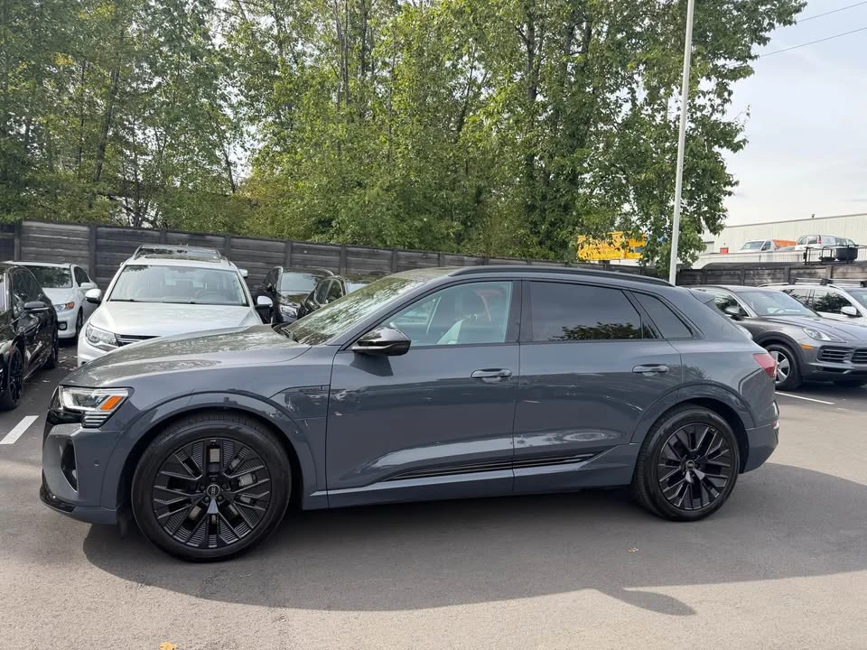 2024 Audi Q8 e-tron - Image 7 of 11