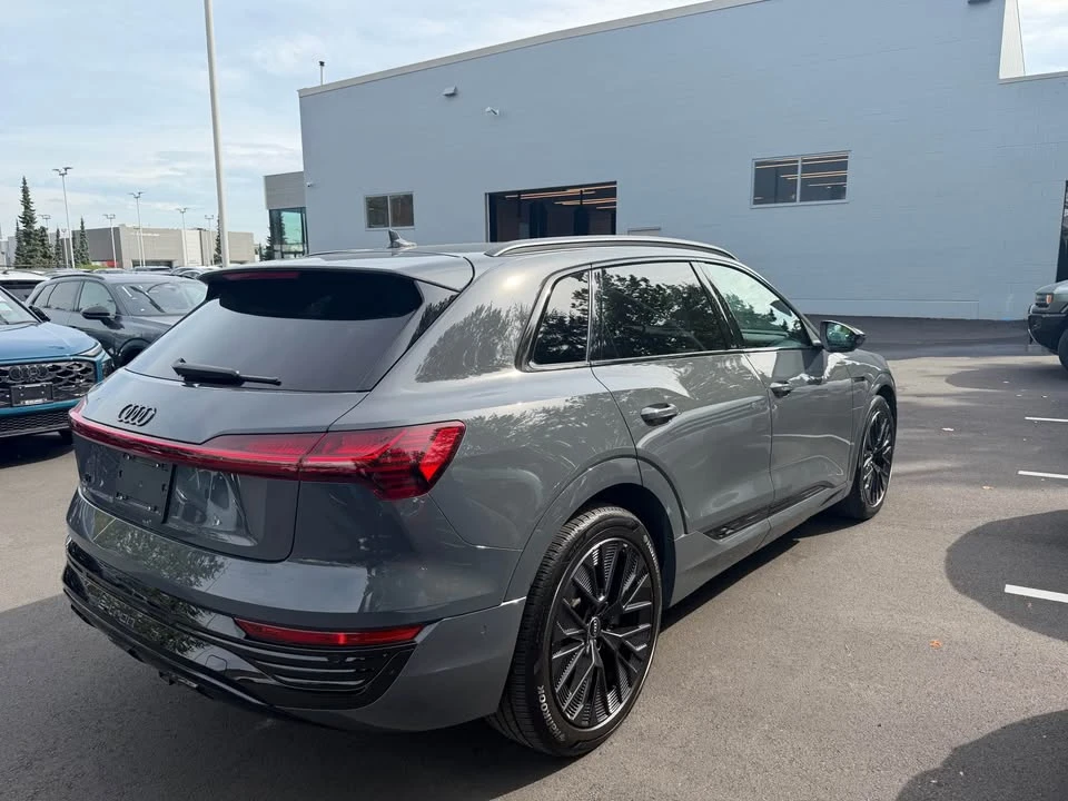 2024 Audi Q8 e-tron - Image 4 of 11