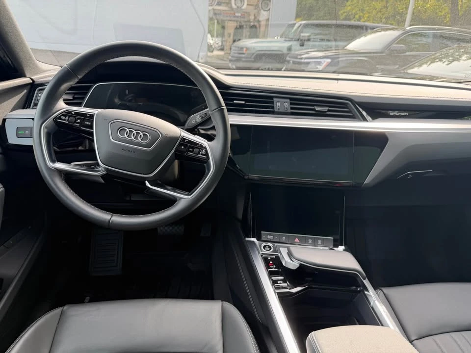 2024 Audi Q8 e-tron - Image 10 of 11