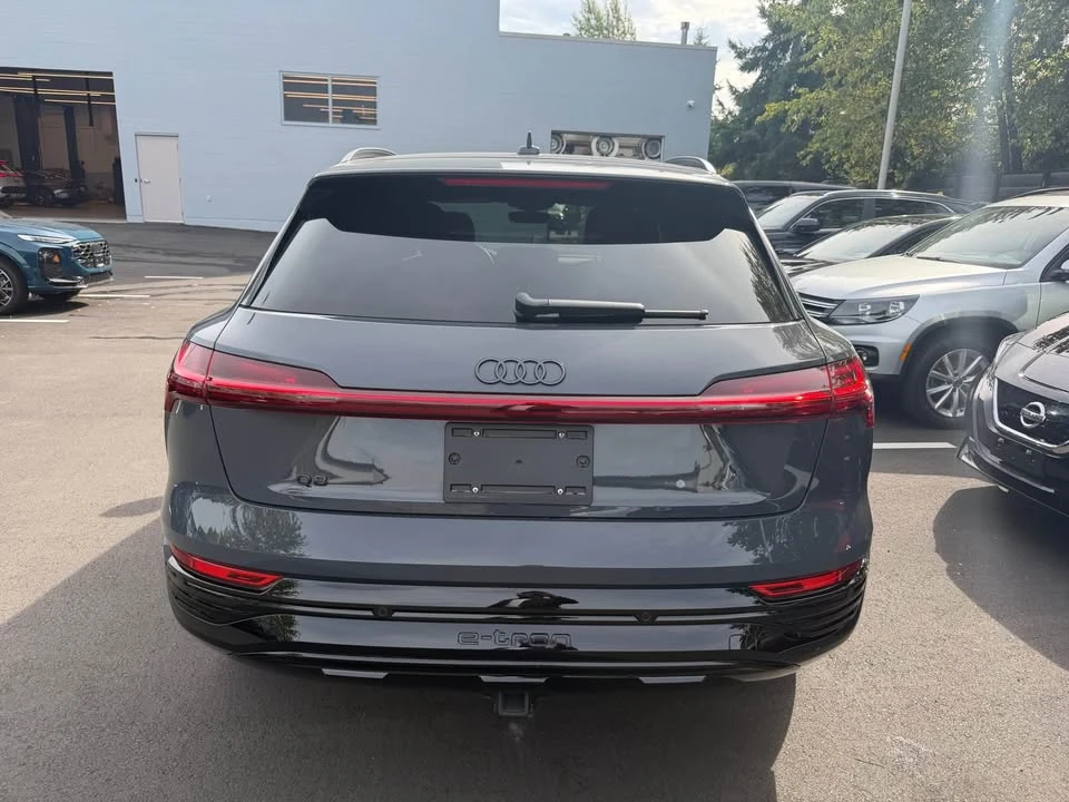 2024 Audi Q8 e-tron - Image 5 of 11
