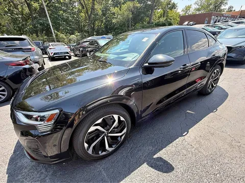 2024 Audi Q8 e-tron Prestige