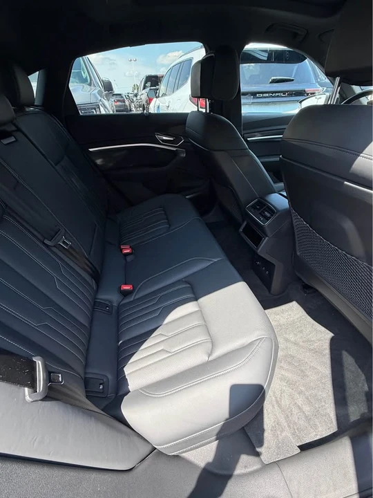 2024 Audi Q8 e-tron - Image 10 of 10