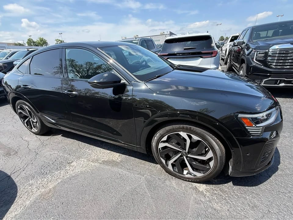 2024 Audi Q8 e-tron - Image 3 of 10