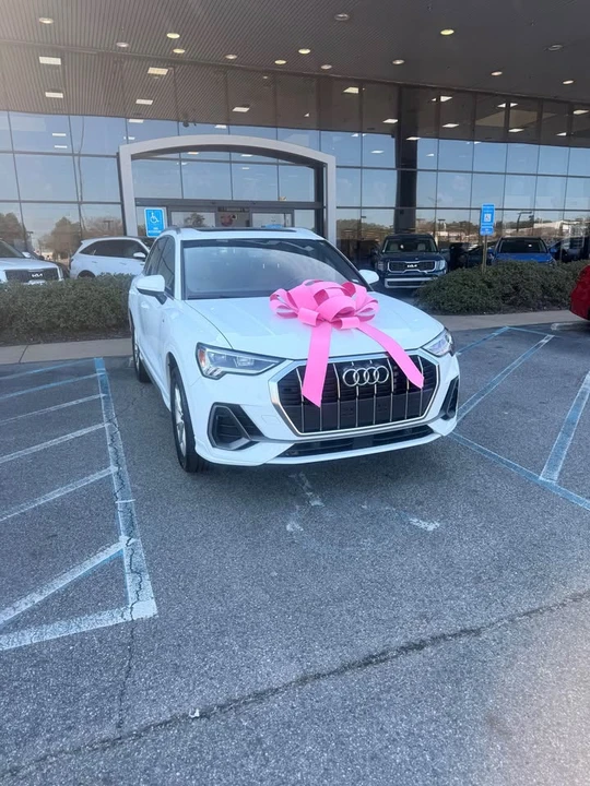2024 Audi F3 Q3 - Image 2 of 4