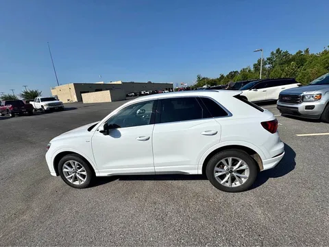 2024 Audi Q3 Premium Sport Utility 4D