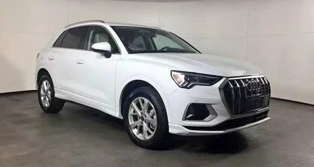2024 Audi Q3 Premium Sport Utility 4D