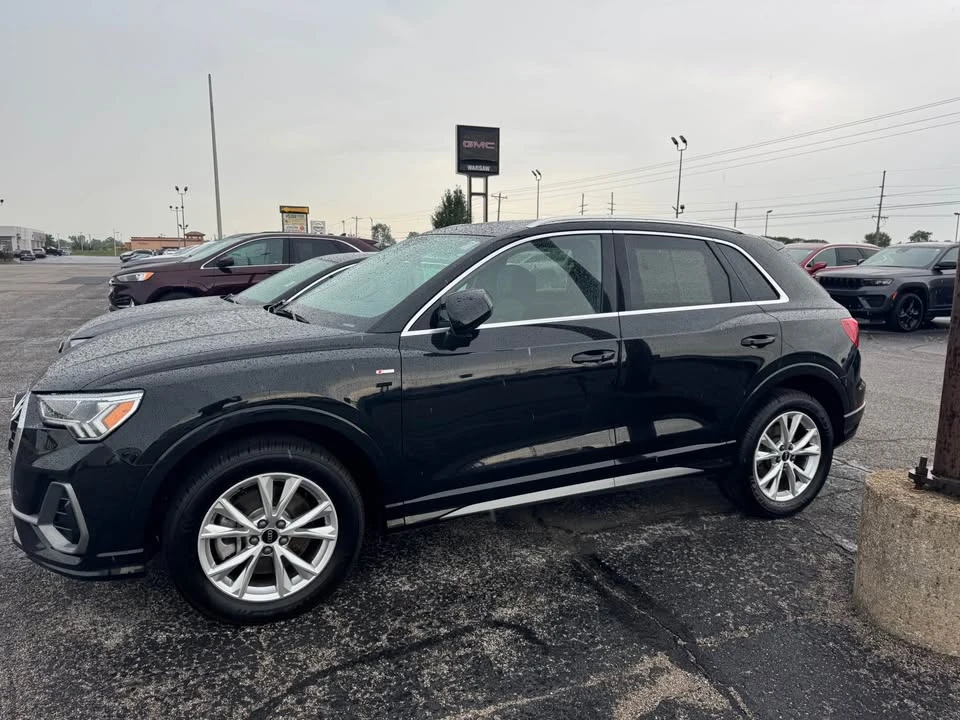 2024 Audi F3 Q3 - Image 2 of 11