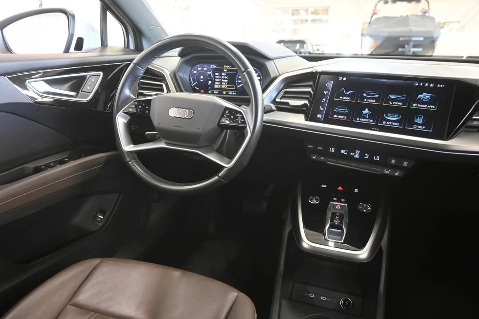 2024 Audi Q4 e-tron - Image 11 of 20