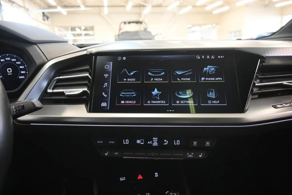 2024 Audi Q4 e-tron - Image 15 of 20