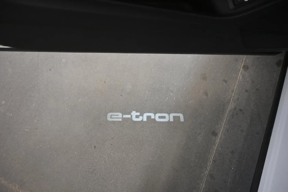 2024 Audi Q4 e-tron - Image 19 of 20