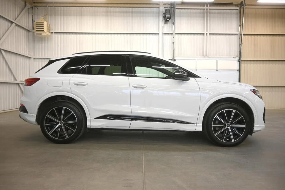 2024 Audi Q4 e-tron - Image 7 of 20