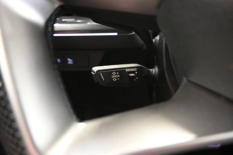 2024 Audi Q4 e-tron - Image 13 of 20