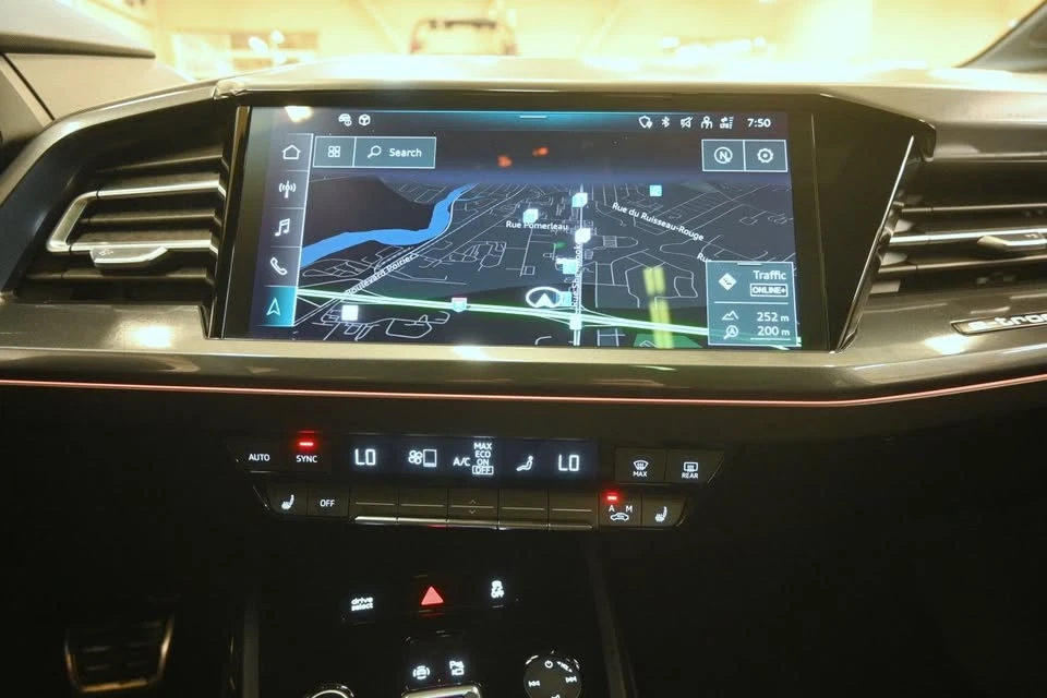 2024 Audi Q4 e-tron - Image 15 of 20