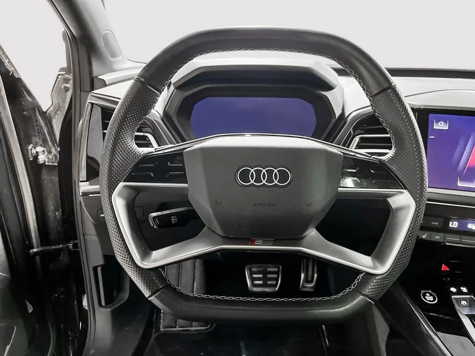 2024 Audi Q4 e-tron - Image 11 of 20