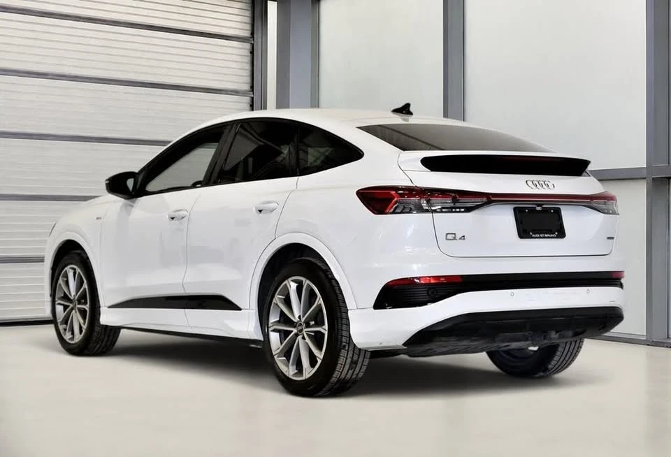 2024 Audi Q4 e-tron - Image 8 of 20