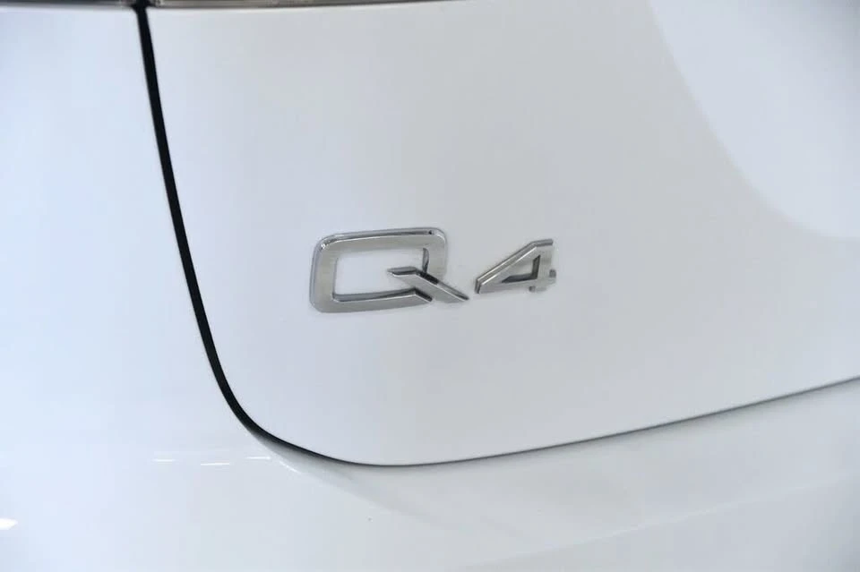 2024 Audi Q4 e-tron - Image 9 of 20