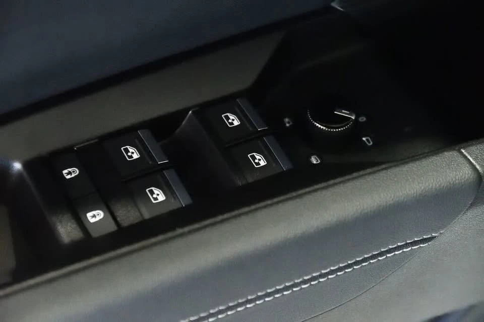 2024 Audi Q4 e-tron - Image 14 of 20