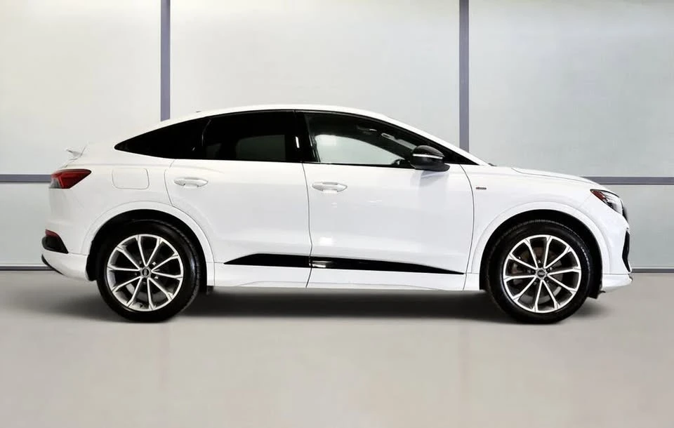 2024 Audi Q4 e-tron - Image 6 of 20