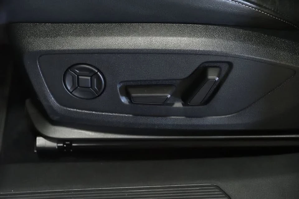 2024 Audi Q4 e-tron - Image 15 of 20